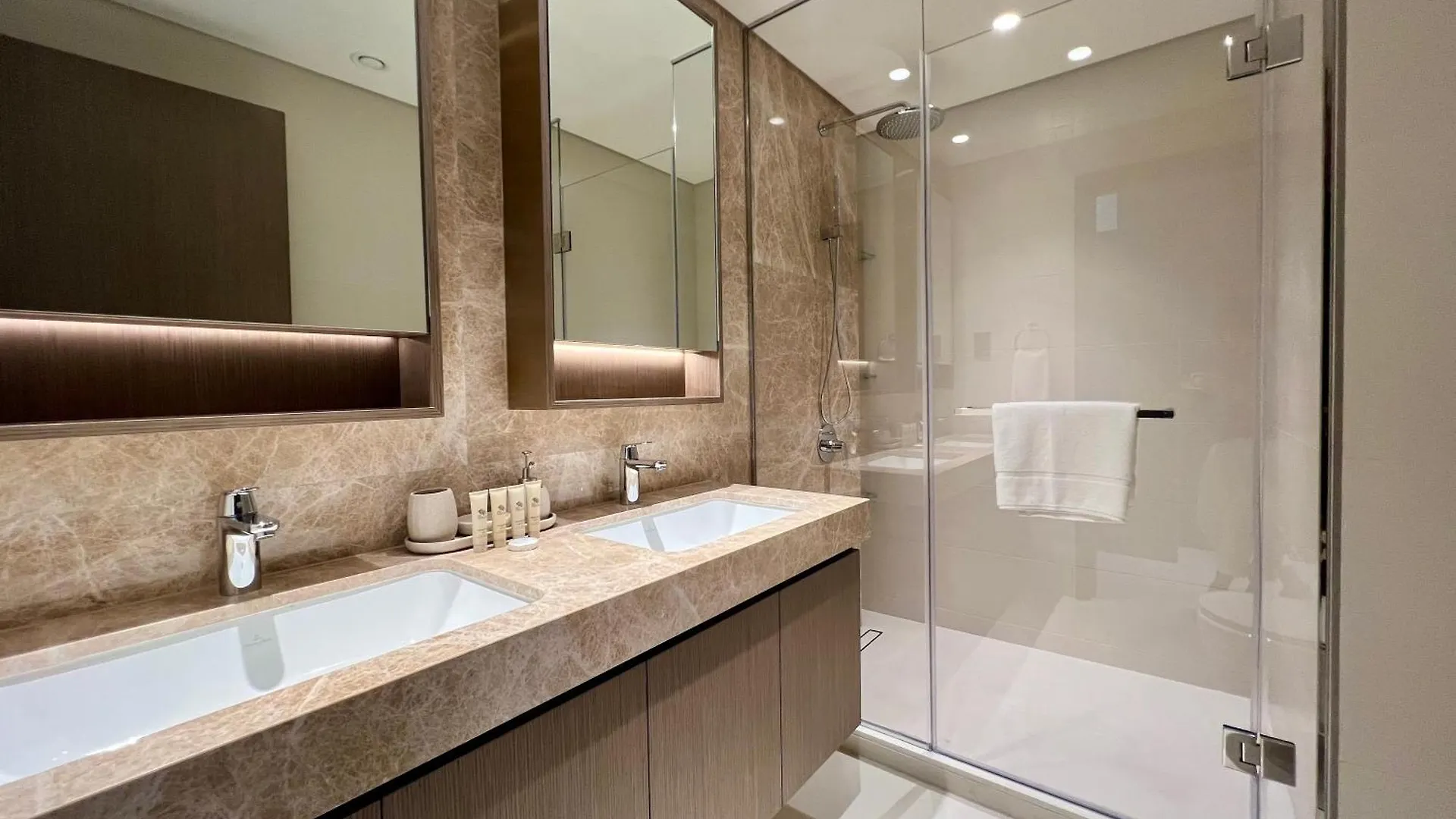 Apartment Maison Privee - Waterfront Living With Unparalleled Sea & Palm Vws Dubai Vereinigte Arabische Emirate