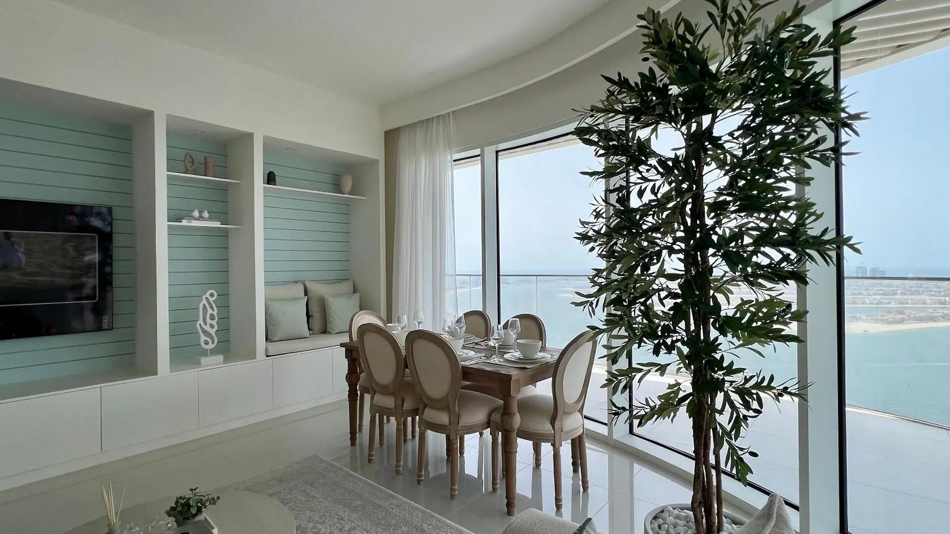 Maison Privee - Waterfront Living With Unparalleled Sea & Palm Vws Dubai Apartment