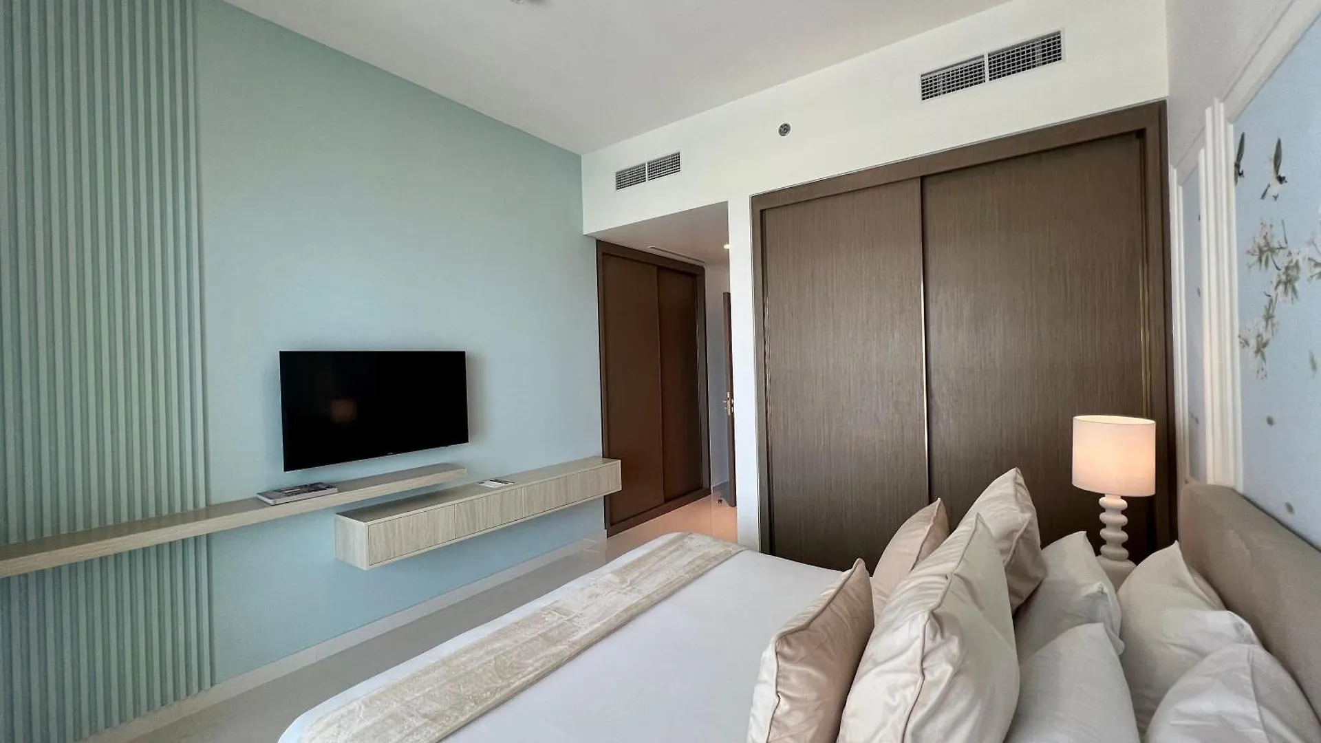 Apartment Maison Privee - Waterfront Living With Unparalleled Sea & Palm Vws Dubai